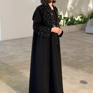 thaayira عباية الغرام السوداء بتصميم نص كلوش وقماش انترنت أنيق – أناقة هادئة للدوام والمناسبات