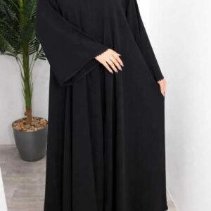 Lamsa عباية غيم _ عباية كريب اسود فاحم بتصميم كلوش فخامه ومحتشمة