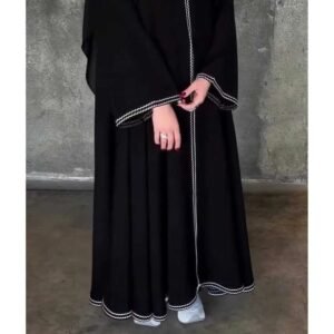 Ratan عبايه نص كلوش على كلفه تحت وفي اليد كم واسع زرار امام